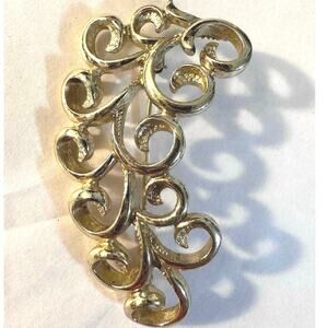 Vintage feather or plume brooch stamped Kramer